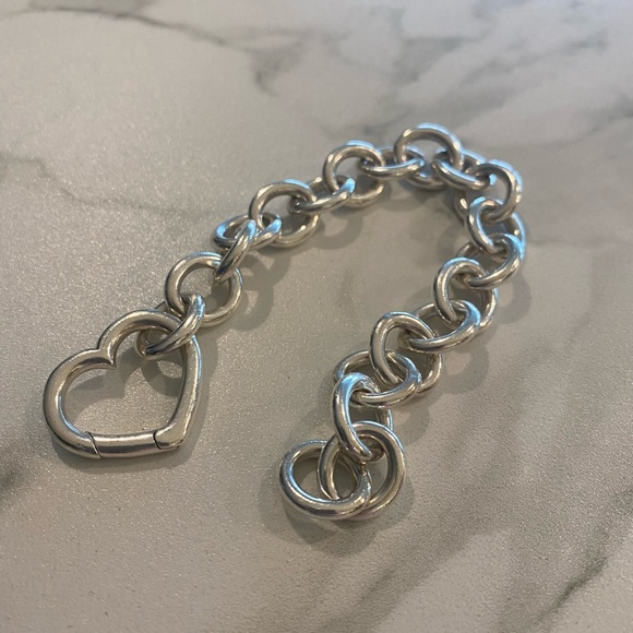 Tiffany and co Retired Heart Clasp Large Link Bracelet - Picture 2 of 5